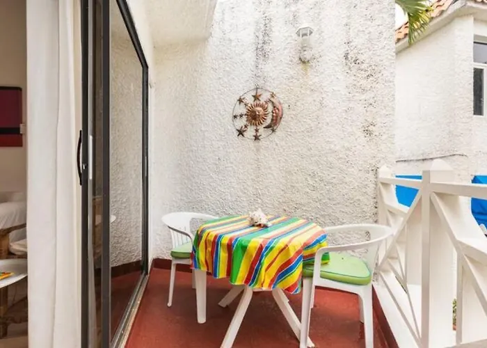 Idyllic Beachfront Apartamento