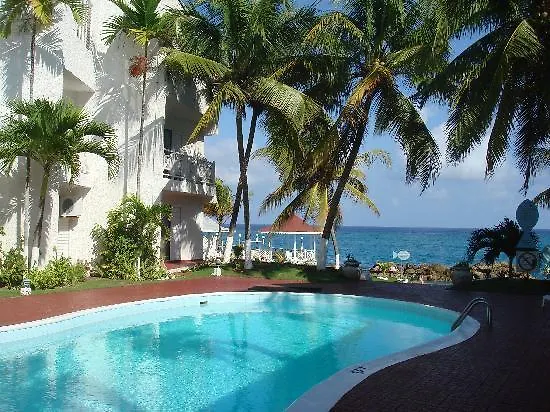 Idyllic Beachfront